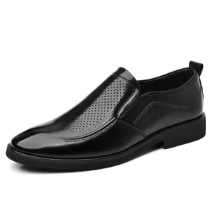 Herren Business Casual Lederschuhe schwarz mit perforiertem Design zum Schlüpfen