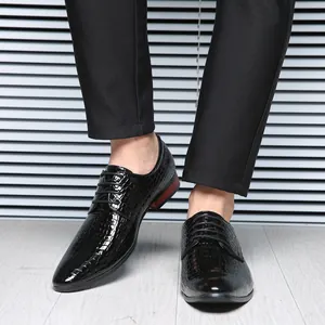 Stylish men's black pointed-toe lace-up business dress shoes with crocodile texture