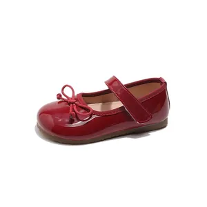 Classic red patent leather girls' Mary Jane princess shoes with bow and soft rubber sole