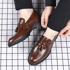 Mocassins en cuir marron à glands pour hommes, chaussures de ville élégantes