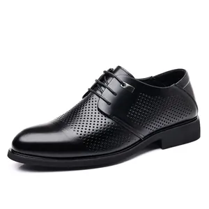 Scarpe da ufficio uomo in pelle nera formale con design traforato traspirante al laser