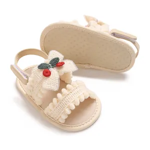 Sandales d'été souples pour bébé fille avec broderie cerise et nœud en dentelle