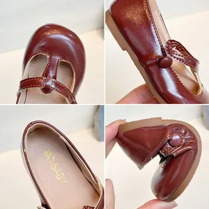 Vintage brown leather Mary Jane shoes for girls with flexible soft soles.
