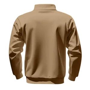 Rückenansicht eines schweren khakifarbenen Herren-Sweatshirts mit Stehkragen