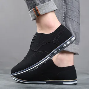 Chaussures richelieu décontractées en daim noir pour hommes avec semelle rayée sport
