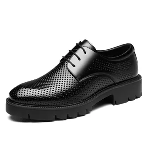 Elegante Herren Sommer perforierte Lederschuhe Business Formal mit dicker Profilsohle
