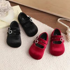 Zapatos Mary Jane de terciopelo vintage para niñas con hebillas de diamantes en negro y rojo