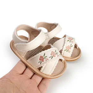 Soft-soled cream baby walking sandals with floral embroidery for infants 0-1 year old