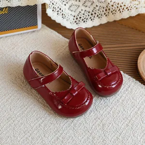 Chaussures Mary Jane vintage rouges pour filles avec un nœud et des semelles souples