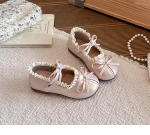 Elegante rosa Mädchen Mary Jane Schuhe mit zarter Spitze und süßer Schleifenverzierung