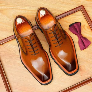 Chaussures Oxford de luxe en cuir poli marron pour hommes avec bout carré élégant