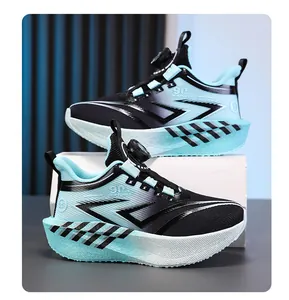 Seitenansicht der blau-schwarzen Jungen-Sneaker mit modernem Drehverschluss