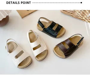 Eleganti sandali estivi traspiranti per bambini nei colori bianco nero e marrone scuro