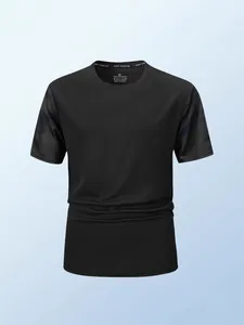 Zwart sneldrogend heren sport T-shirt met subtiele camouflage korte mouwen
