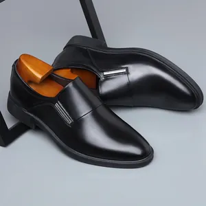 Elegante formelle Herrenschuhe aus schwarzem echtem Leder mit spitzem Zehendesign