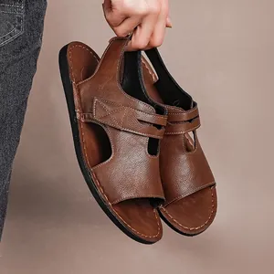 Sandali casual da uomo marroni con chiusura a velcro e suola morbida antiscivolo