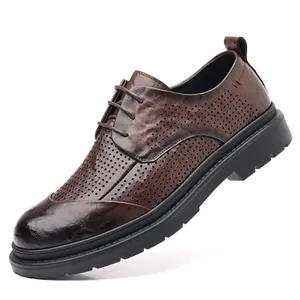 Chaussures de ville vintage en cuir marron perforé pour hommes style britannique