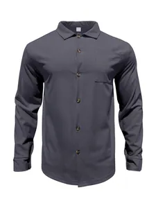 Camicia casual da uomo in velluto a coste grigio con tasca sul petto, vista frontale