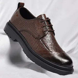 Braune Herren Business-Lederschuhe mit Lochmuster-Design und stabiler dicker Sohle