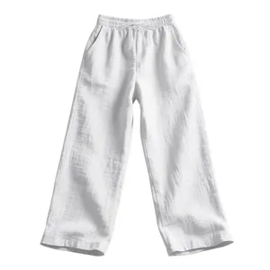 Vue détaillée du pantalon en lin blanc, en tissu froissé avec cordon de serrage.