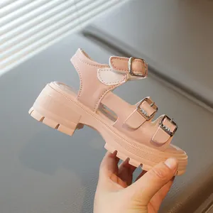 Sandales romaines roses à plateforme pour filles avec brides à boucle et semelle épaisse