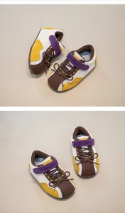 Retro-Kindersneaker mit lila Klettverschluss und bequemen weichen Sohlen für Mädchen