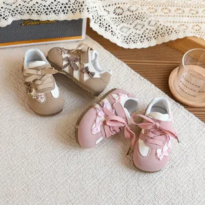 Chaussures de sport enfant style allemand avec nœuds à carreaux rose et marron