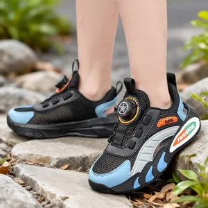 Breathable children's mesh sports shoes featuring rotary buckle in black and light blue