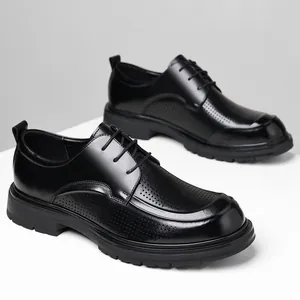 Elegante schwarze Herren-Business-Schuhe mit Schnürung und atmungsaktiver Perforation