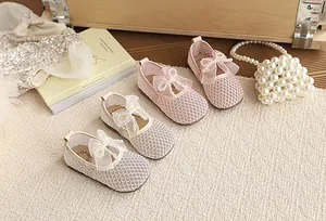Elegant breathable mesh princess shoes for girls featuring a decorative pearl bow detail