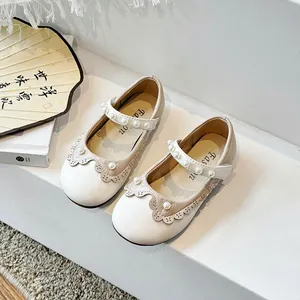 Elegante beige Mädchen Mary Jane Prinzessinnenschuhe mit Perlen und Wellenschliff