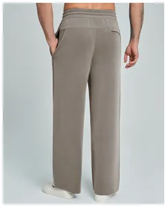 Back view detail of men's breathable modal straight-leg sports leisure trousers