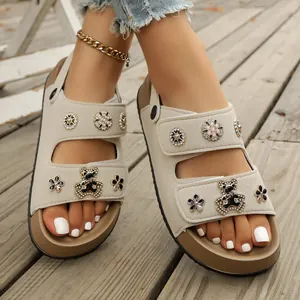 Damen Dicke Sohle Zweiwege Sandalen Mit Bär Strass Blumen Charms Wildleder Obermaterial Gummisohle Lässige Sommer Strand Slipper
