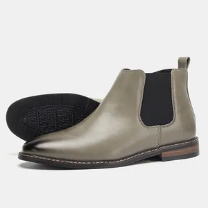 Détail de la botte Chelsea pour homme montrant le profil et la semelle antidérapante texturée