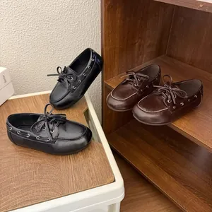 Mocassins classiques en cuir pour enfants de style britannique en noir et marron