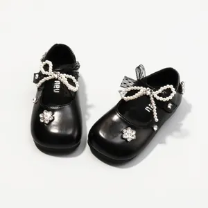 Eleganti scarpe da principessa nere per bambine con fiocco di perle e strass