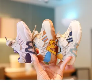 Ademende mesh babyschoentjes voor de eerste stapjes in diverse kleurstellingen