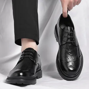 Klassische schwarze Leder-Business-Schuhe im britischen Stil mit Lochmuster für Herren