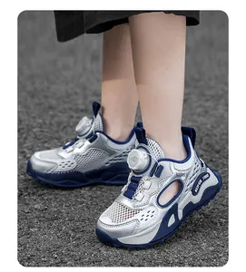 Sandales de sport pour enfants en maille argentée avec boucle rotative pratique