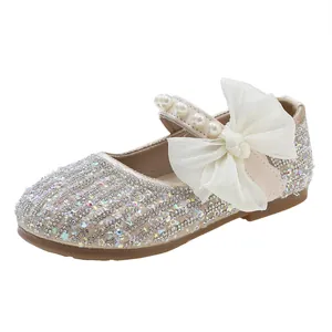 Funkelnde Prinzessinnenschuhe für Mädchen mit eleganter Schleife und Perlenriemen