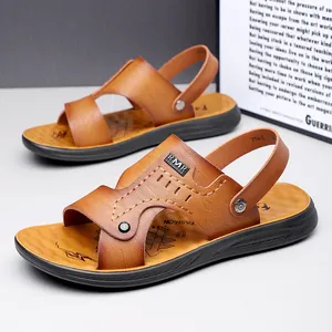 Detailansicht der braunen Herren-Ledersandalen mit atmungsaktivem Zwei-Wege-Design