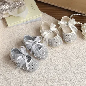 Zapatos de princesa brillantes con diamantes de imitación, lazo de encaje y suela suave