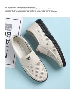 Détail de mocassins en cuir blanc respirant pour hommes avec texture perforée laser