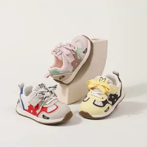 Scarpe Primi Passi Neonato in Rete Traspirante Suola Morbida Antiscivolo Sneakers per Bambini e Bambine Calzature Casual