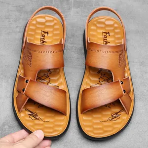 Klassische braune Herren-Sommersandalen mit rutschfester Sohle und Lederriemen