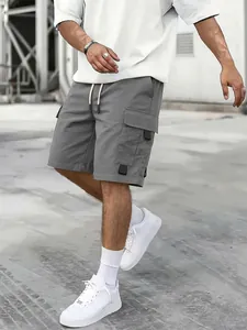 Graue Herren-Cargoshorts mit elastischem Kordelzug und Streetwear-Taschen-Detail
