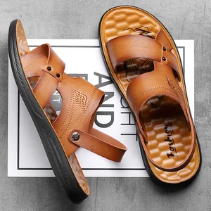 Detailansicht braune Herren-Sandalen mit rutschfesten Sohlen für Strand und Freizeit