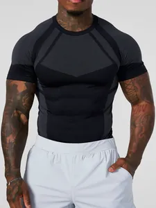 Men's tight-fitting short-sleeved athletic compression T-shirt for gym and jogging