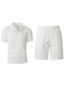 Witte vrijetijdsset voor heren met jacquard poloshirt en bijpassende korte broek sport