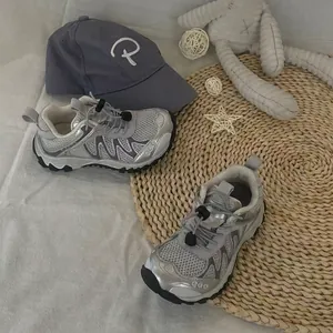 Baskets de randonnée argentées pour enfants avec maille respirante et semelle souple